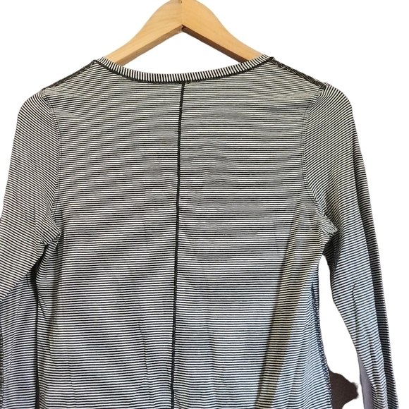 Lululemon Yogini 5 Year Long Sleeve Scoop Neck Pullover T Shirt Stripe - Picture 7 of 8